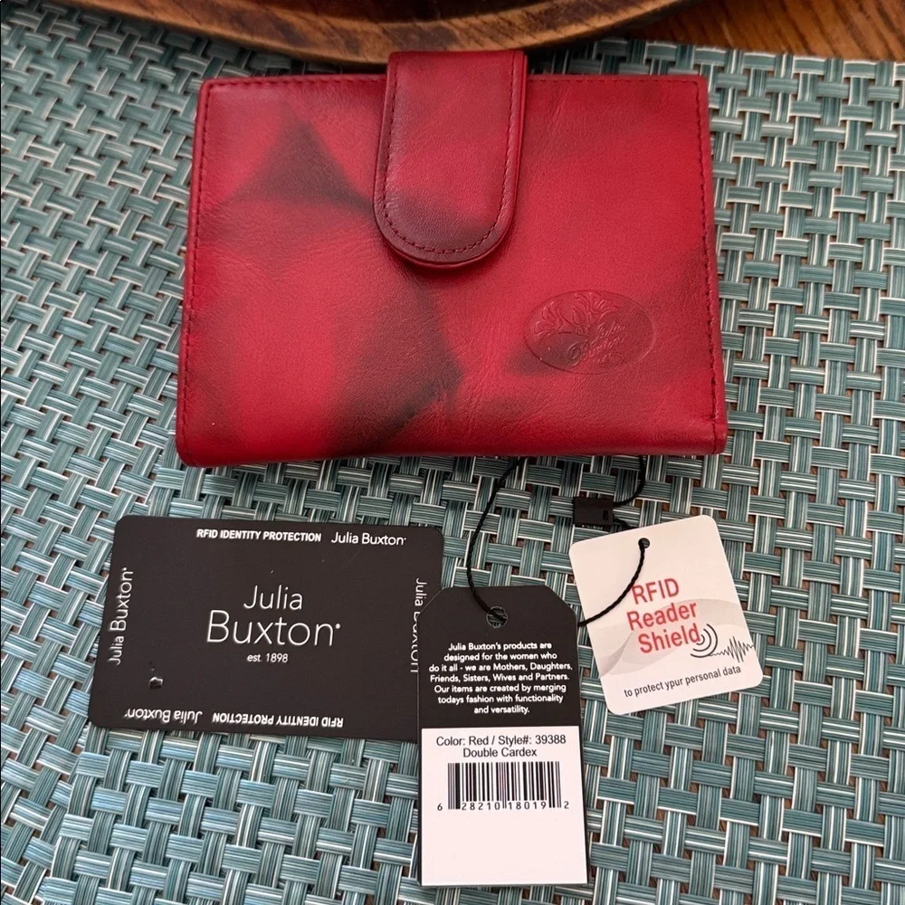 NWT Julia Buxton Heiress Double Cardex Crunch Leather wallet.